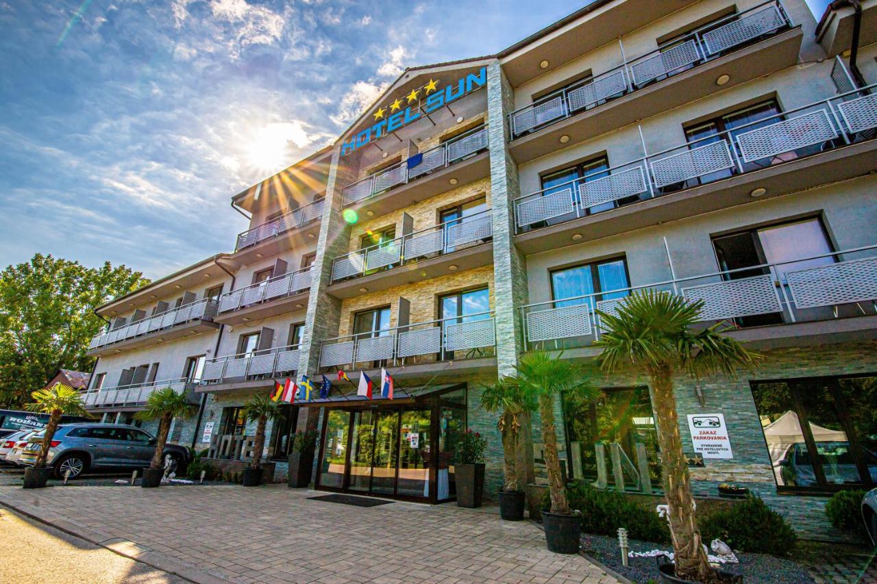 Sun 4*
