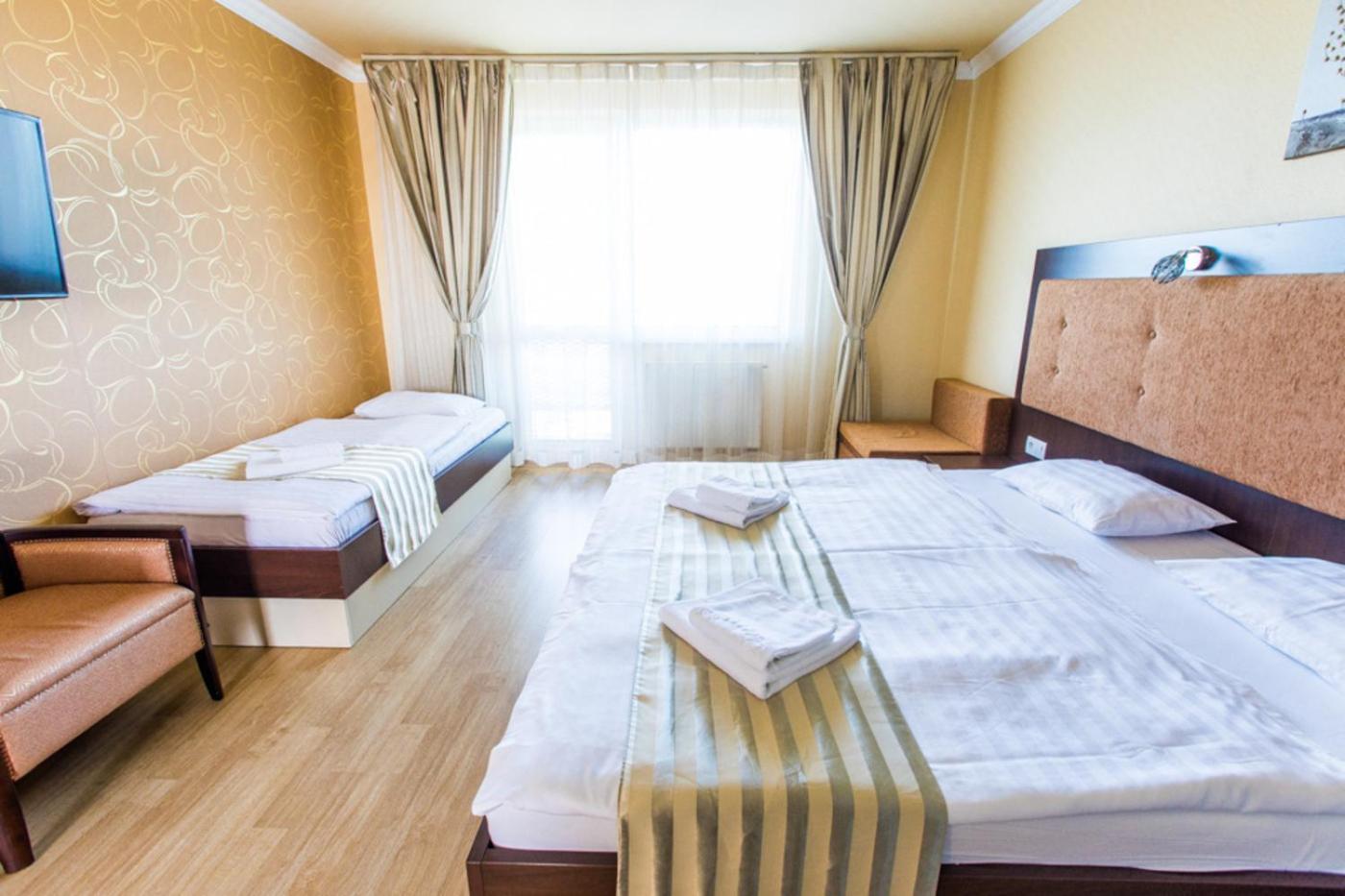 Sun 4* Senec