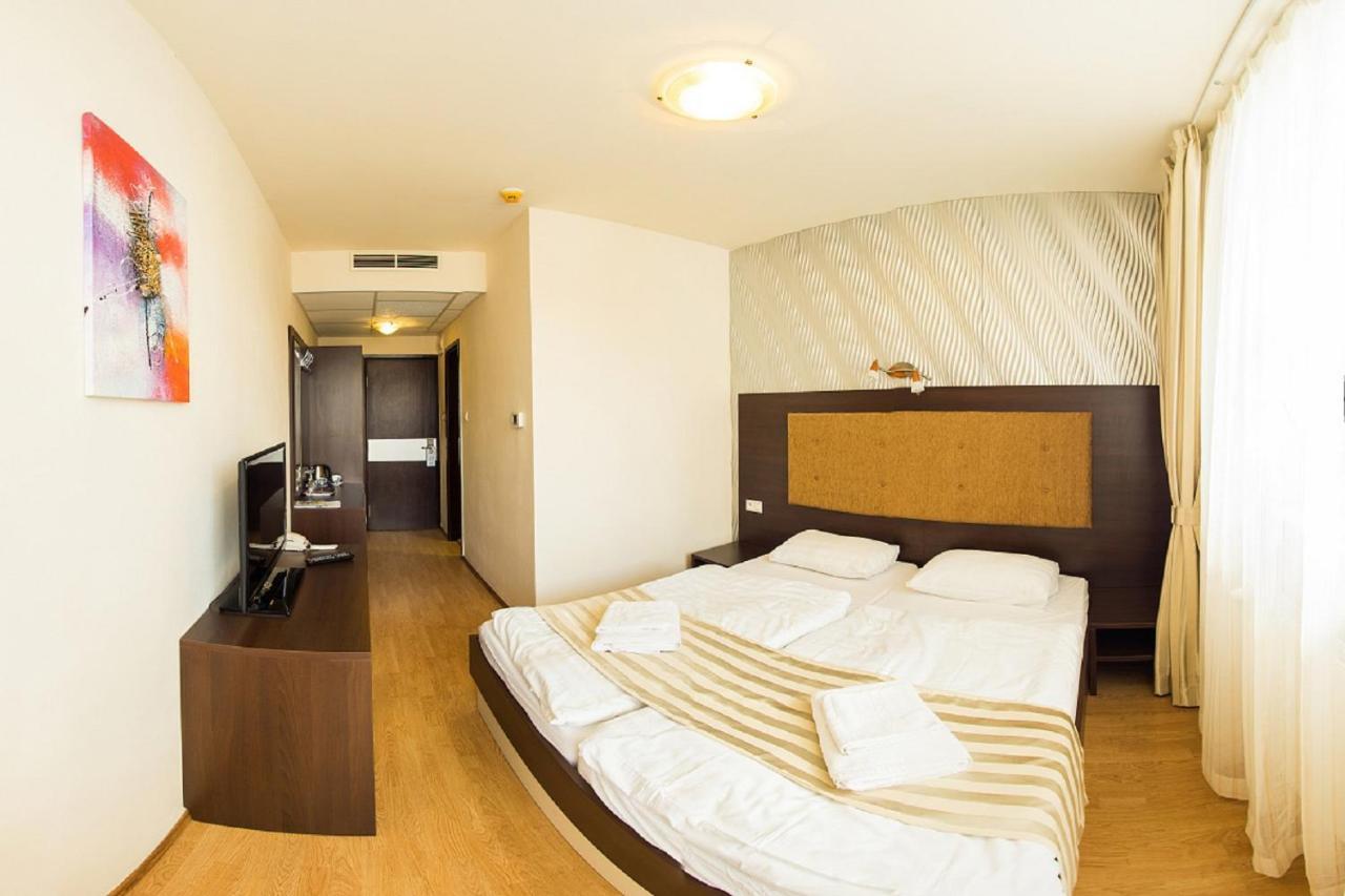 Sun Hotel Senec